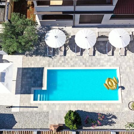 Apartment Nina With Private Pool Nova Vas  Екстериор снимка